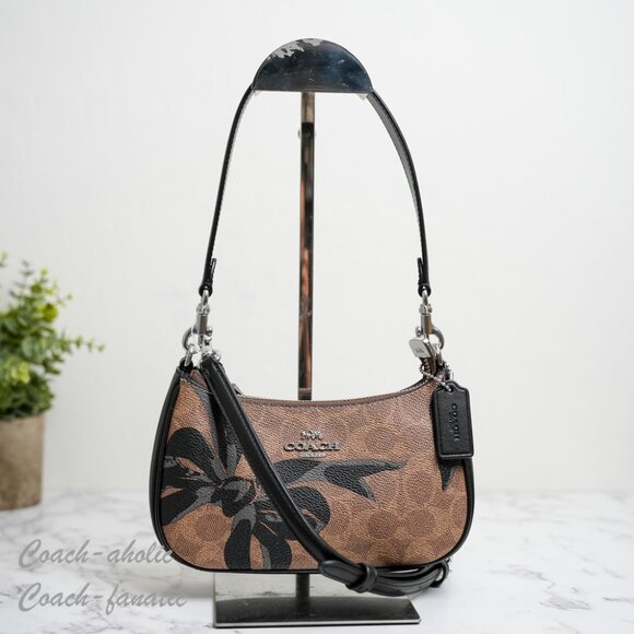 NWT Coach CY733 Teri Mini Crossbody Bag In Signature Canvas With Bow Print Black - Picture 1 of 15